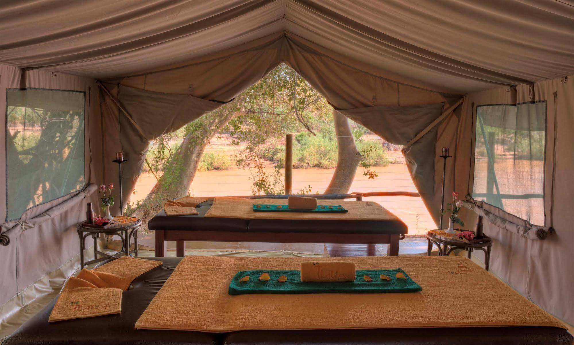 Sarova Shaba Game Lodge Archers Post Kültér fotó